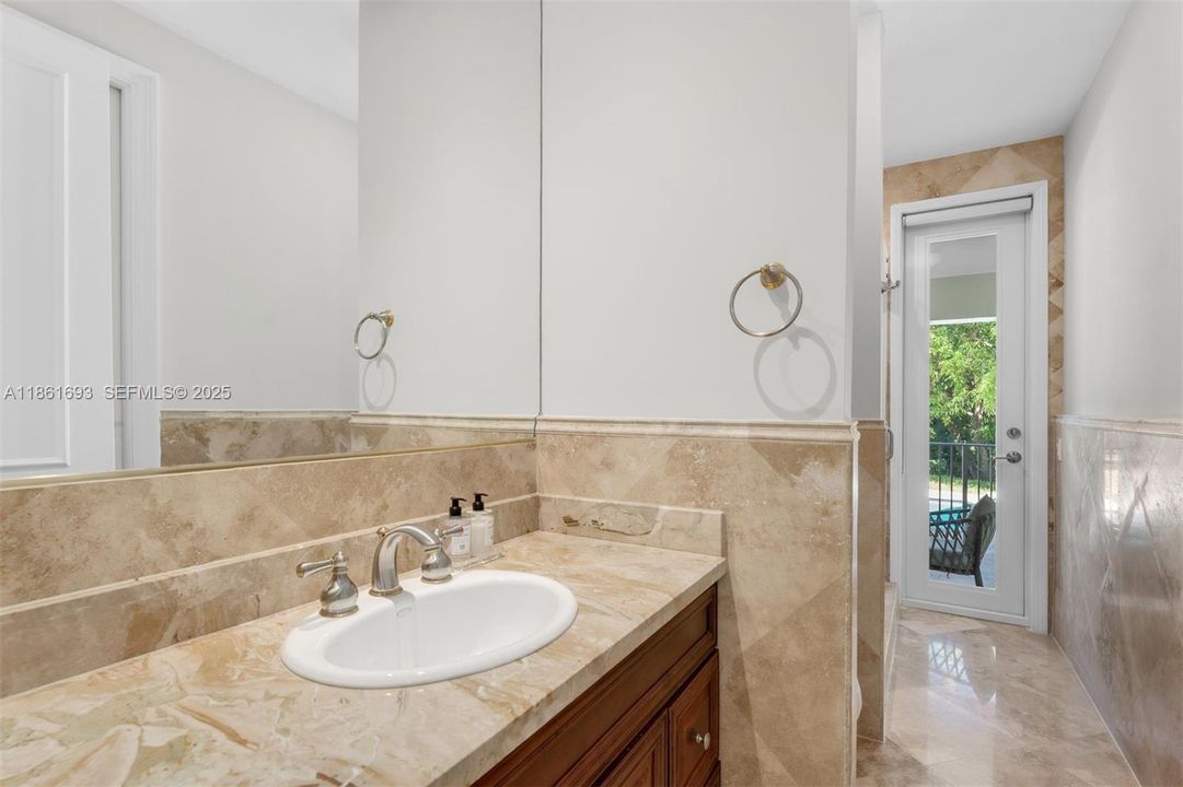 For Sale: $4,250,000 (5 beds, 5 baths, 4906 Square Feet)