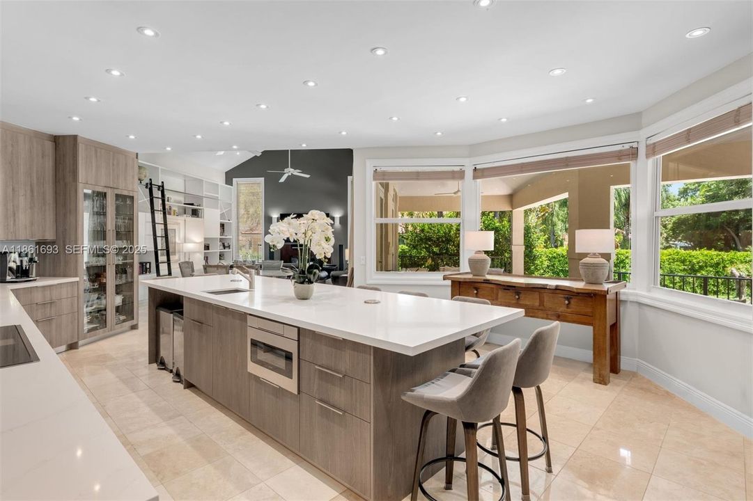 For Sale: $4,250,000 (5 beds, 5 baths, 4906 Square Feet)