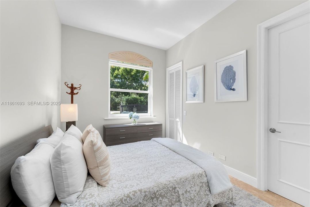 For Sale: $4,250,000 (5 beds, 5 baths, 4906 Square Feet)