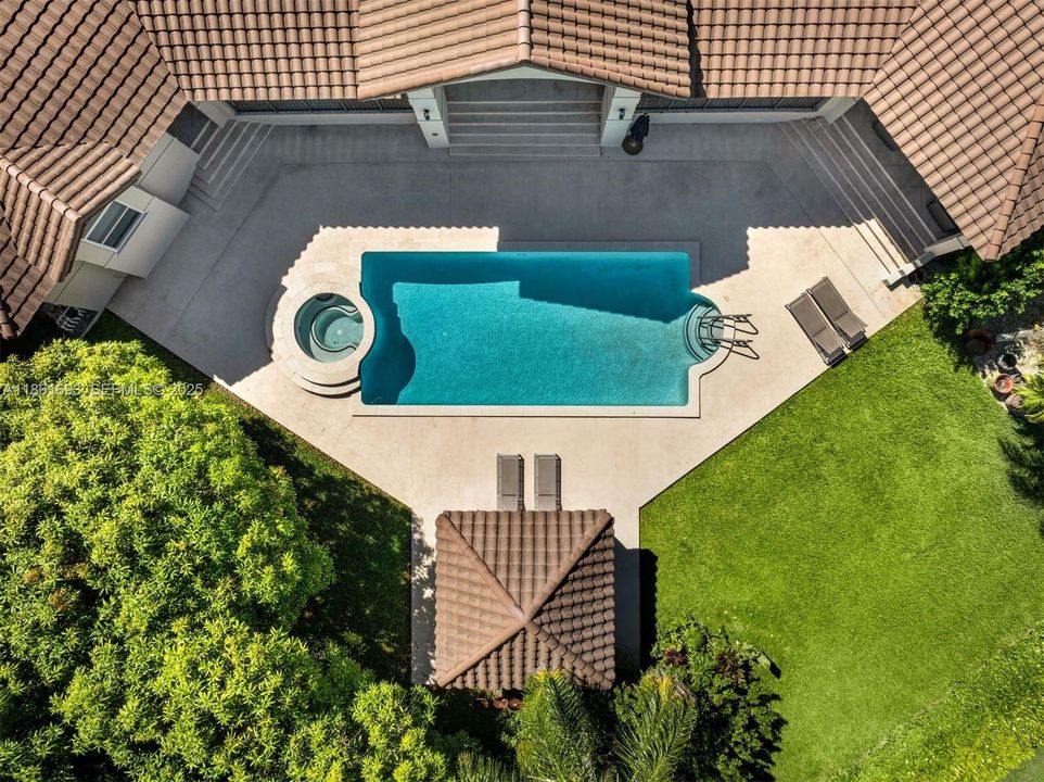 For Sale: $4,250,000 (5 beds, 5 baths, 4906 Square Feet)