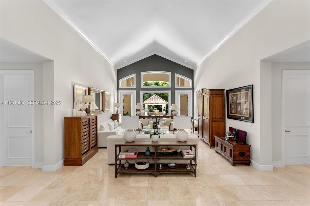 For Sale: $4,250,000 (5 beds, 5 baths, 4906 Square Feet)