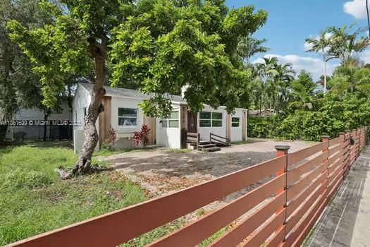 待售: $795,000 (3 贝兹, 2 浴室, 1210 平方英尺)