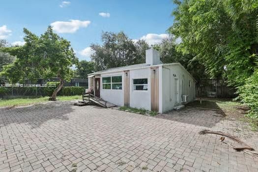 待售: $795,000 (3 贝兹, 2 浴室, 1210 平方英尺)