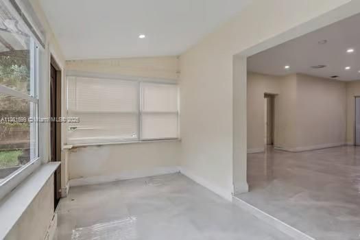 待售: $795,000 (3 贝兹, 2 浴室, 1210 平方英尺)