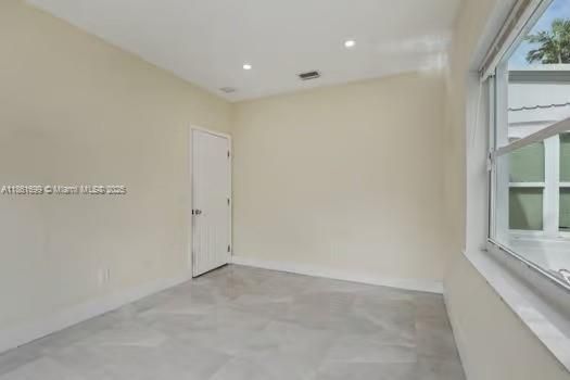 待售: $795,000 (3 贝兹, 2 浴室, 1210 平方英尺)