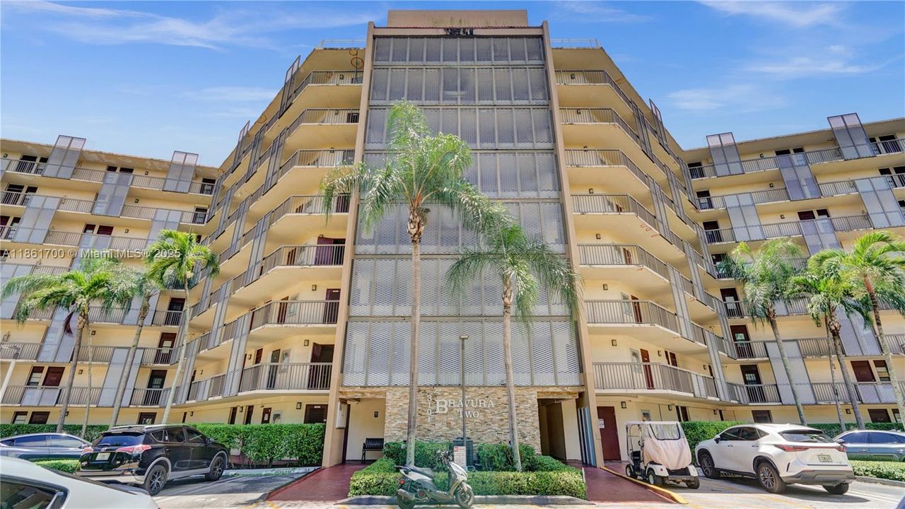 待售: $199,999 (2 贝兹, 2 浴室, 994 平方英尺)