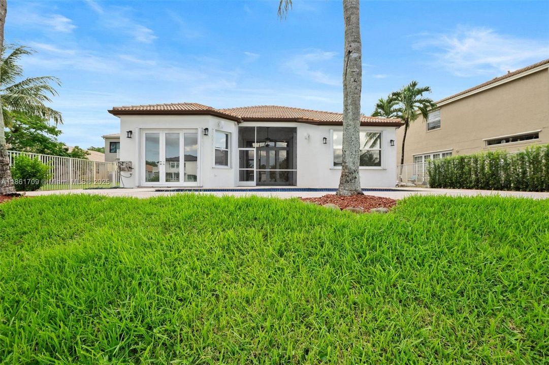 В аренду: $6,350 (4 спален, 2 ванн, 2692 Квадратных фут)