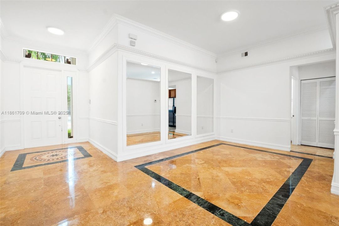 В аренду: $6,350 (4 спален, 2 ванн, 2692 Квадратных фут)