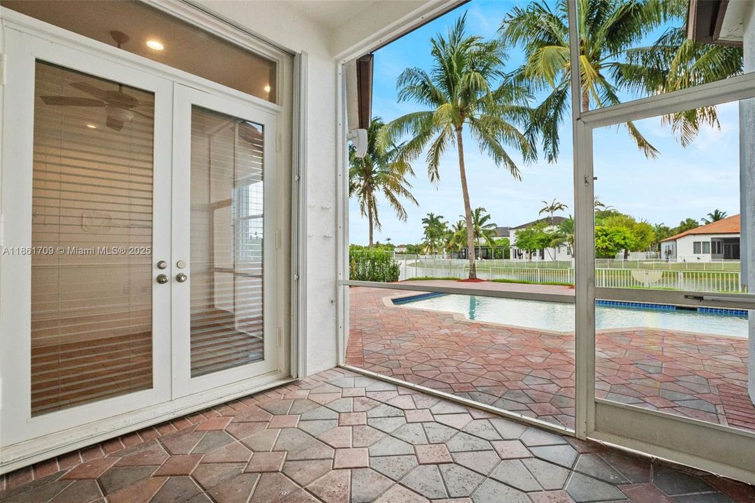 В аренду: $6,350 (4 спален, 2 ванн, 2692 Квадратных фут)