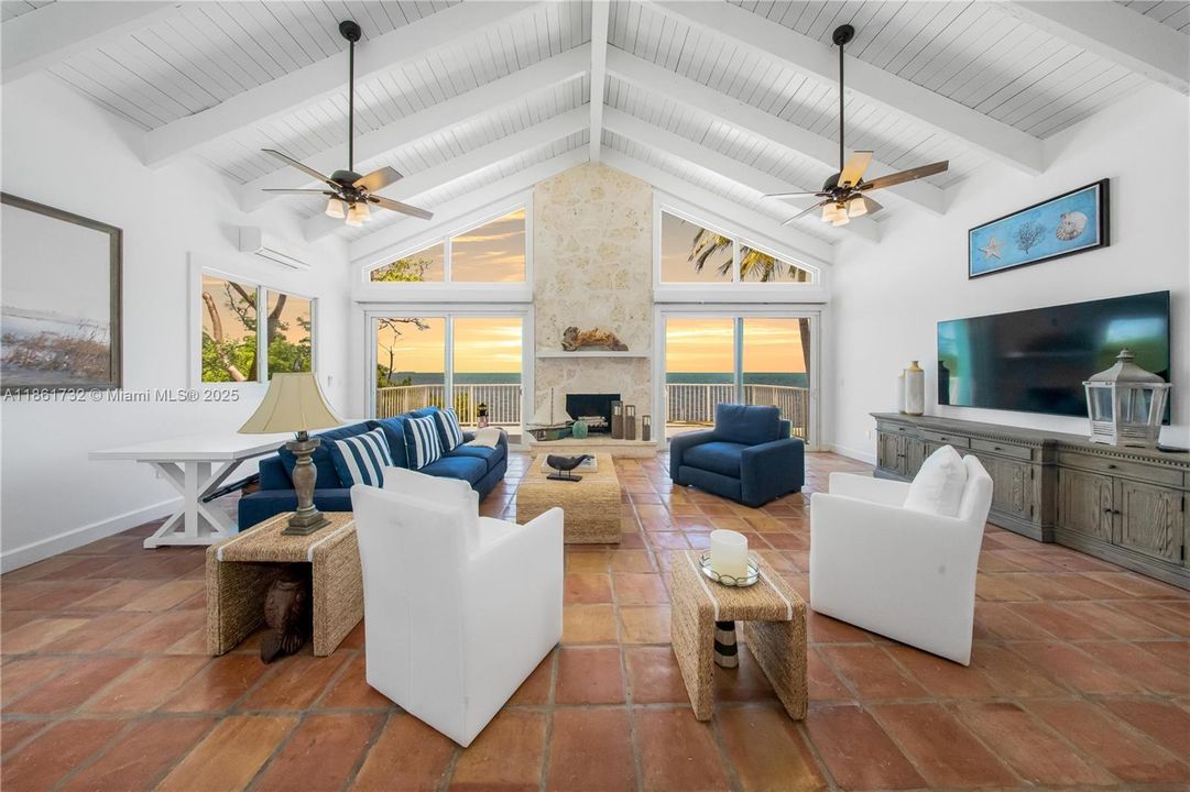 待售: $2,750,000 (3 贝兹, 3 浴室, 0 平方英尺)