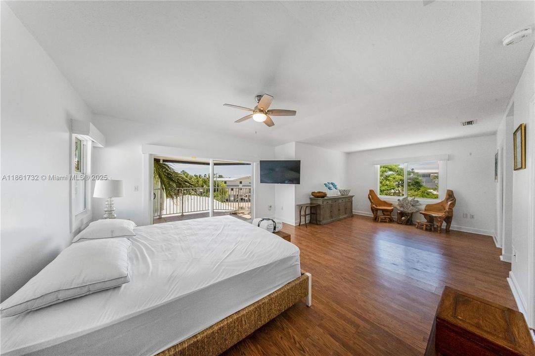 待售: $2,750,000 (3 贝兹, 3 浴室, 0 平方英尺)