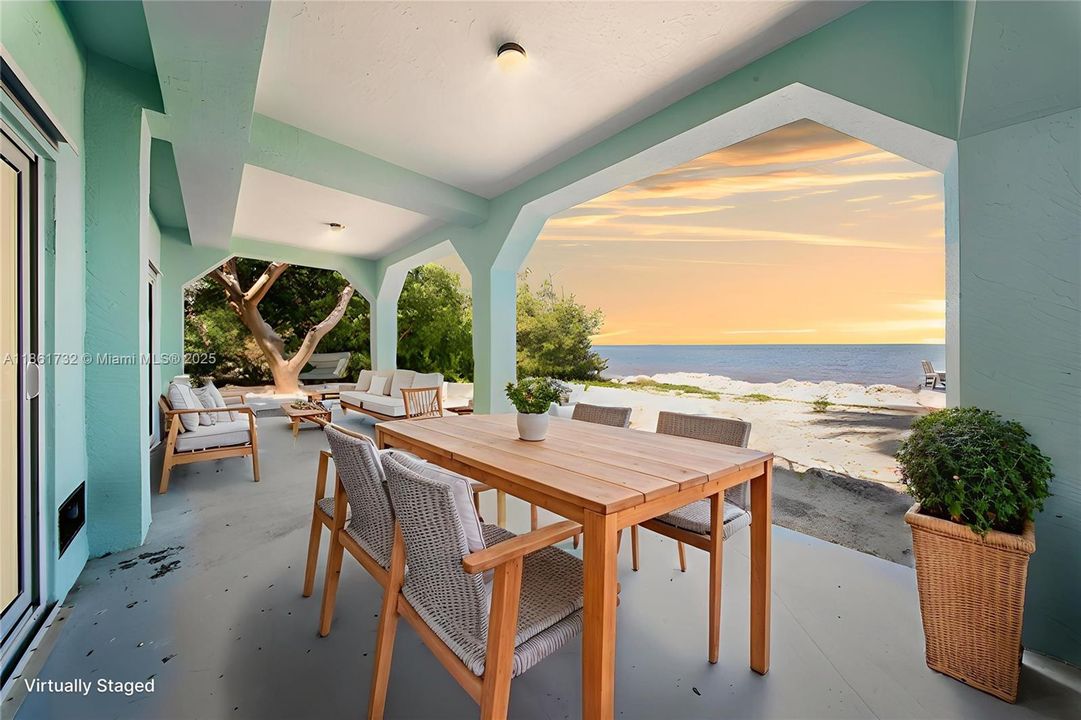 待售: $2,750,000 (3 贝兹, 3 浴室, 0 平方英尺)