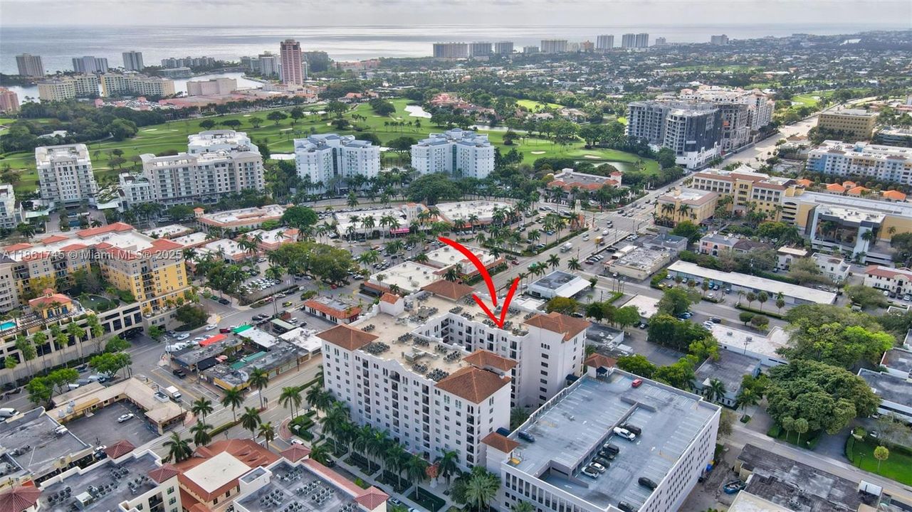 Active With Contract: $339,000 (1 beds, 1 baths, 672 Square Feet)