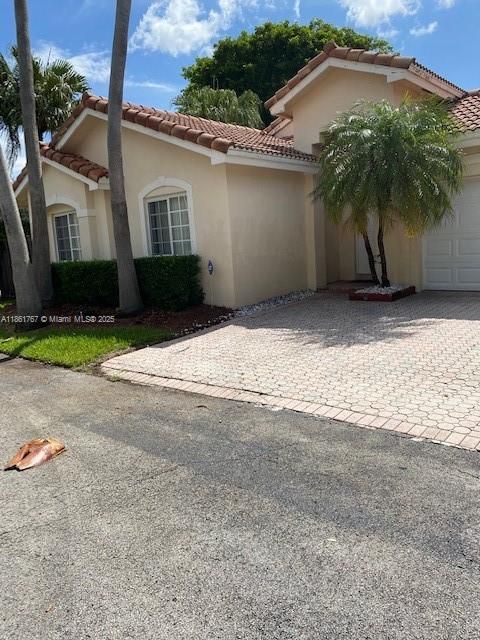 Activo con contrato: $750,000 (3 camas, 2 baños, 1503 Pies cuadrados)