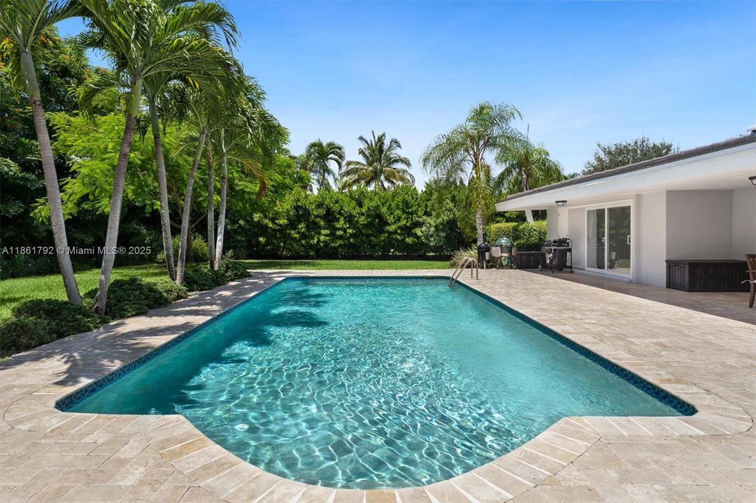 待售: $3,500,000 (5 贝兹, 4 浴室, 3599 平方英尺)