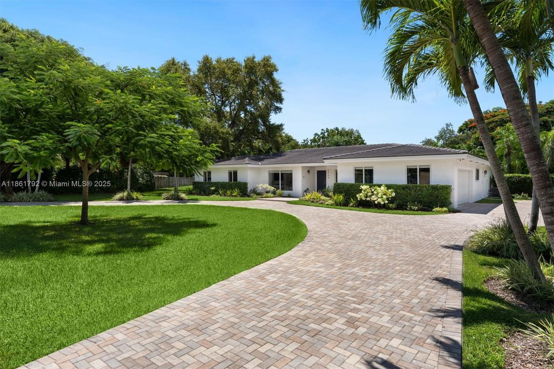 待售: $3,500,000 (5 贝兹, 4 浴室, 3599 平方英尺)