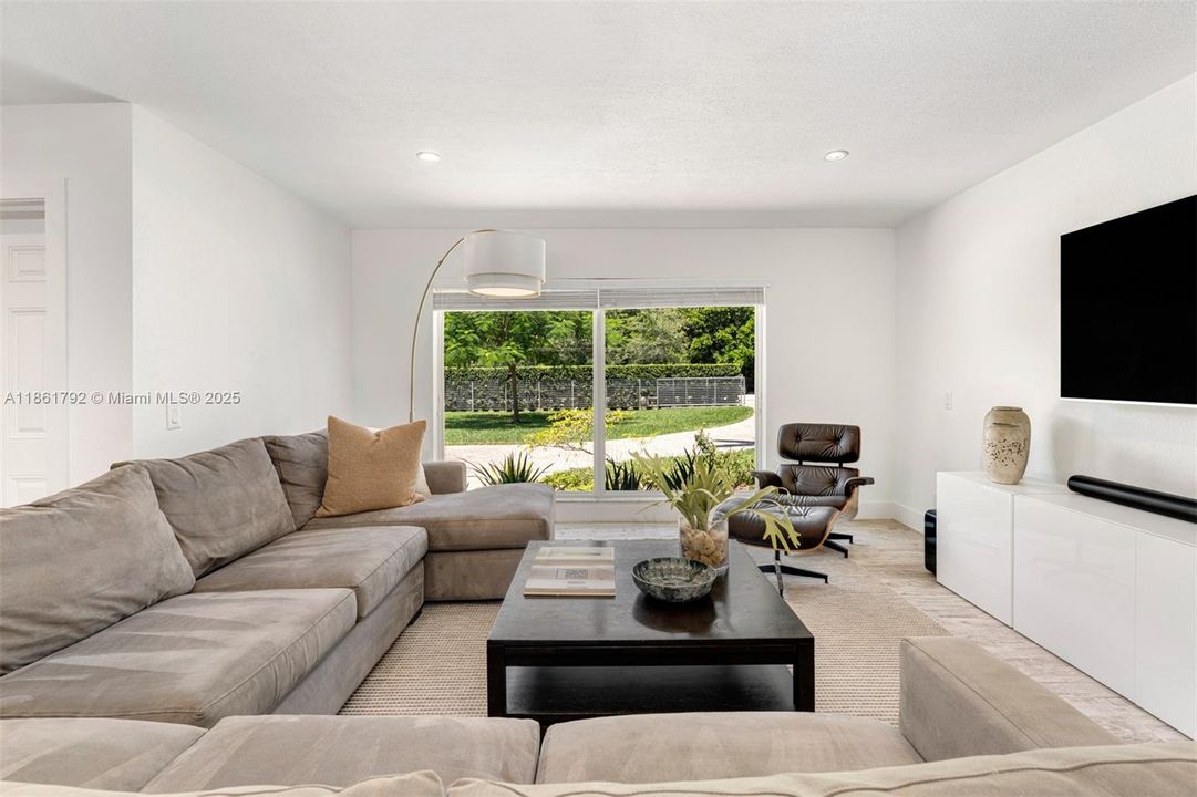 待售: $3,500,000 (5 贝兹, 4 浴室, 3599 平方英尺)