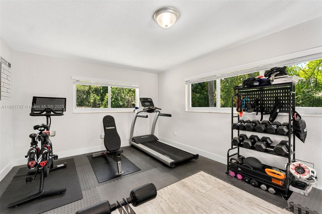 待售: $3,500,000 (5 贝兹, 4 浴室, 3599 平方英尺)