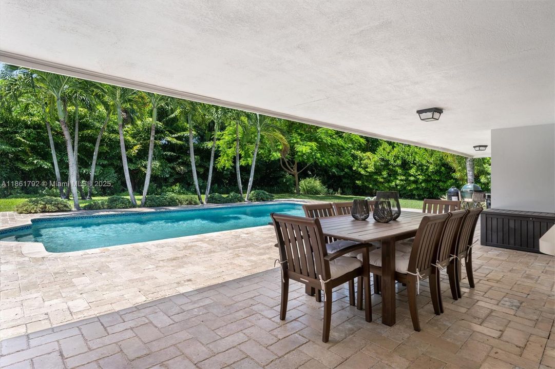 待售: $3,500,000 (5 贝兹, 4 浴室, 3599 平方英尺)