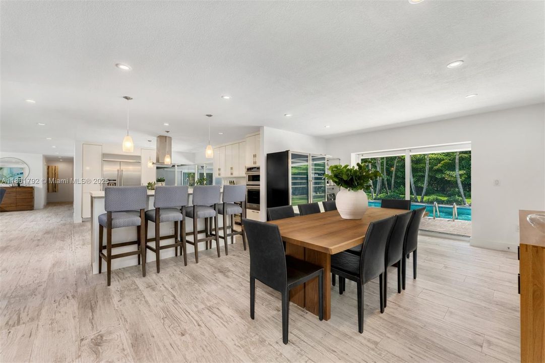 待售: $3,500,000 (5 贝兹, 4 浴室, 3599 平方英尺)