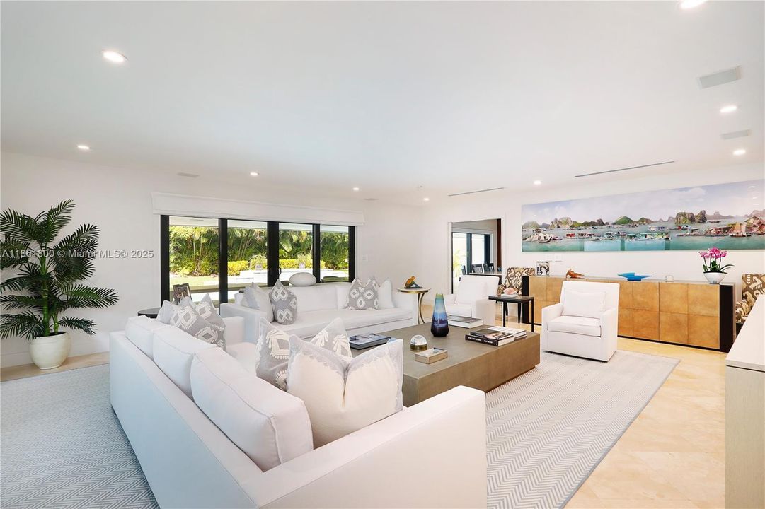 В аренду: $25,000 (5 спален, 4 ванн, 5128 Квадратных фут)