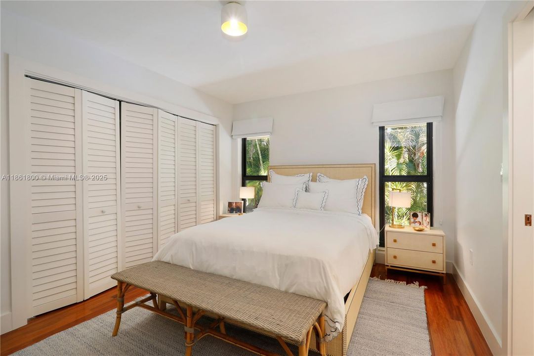 В аренду: $25,000 (5 спален, 4 ванн, 5128 Квадратных фут)