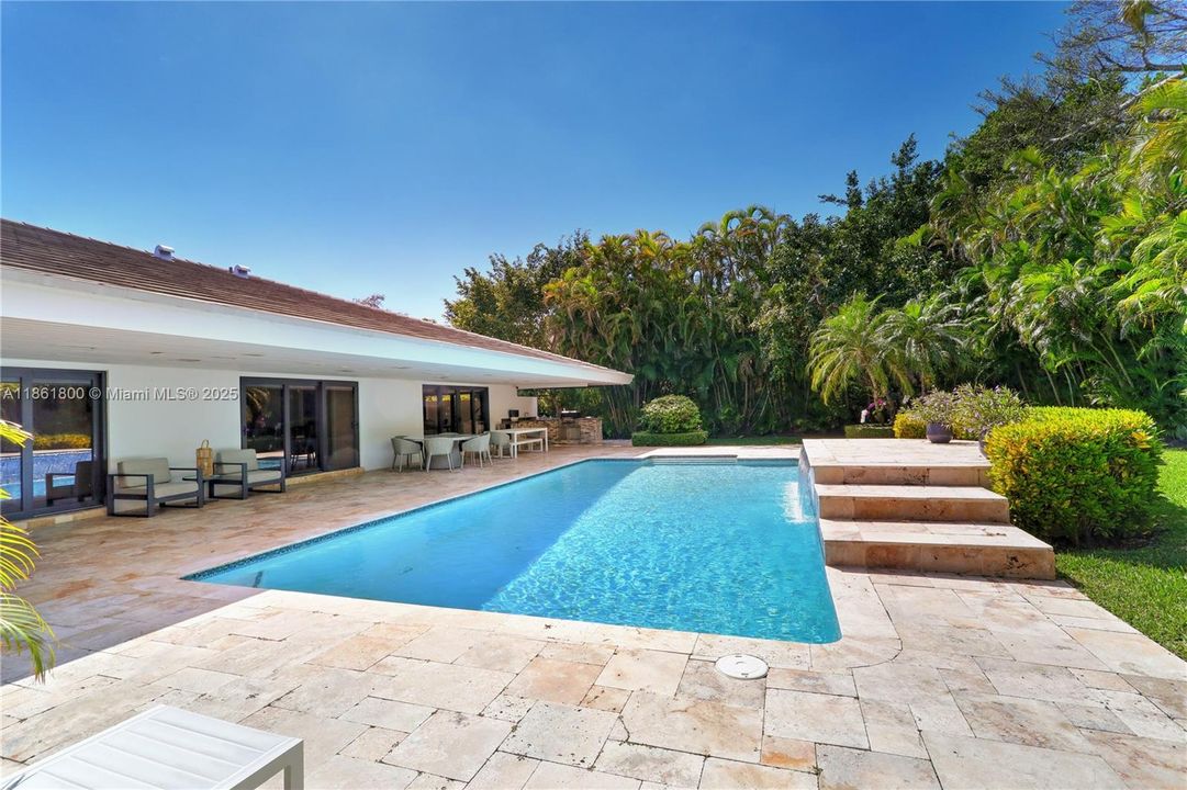 В аренду: $25,000 (5 спален, 4 ванн, 5128 Квадратных фут)