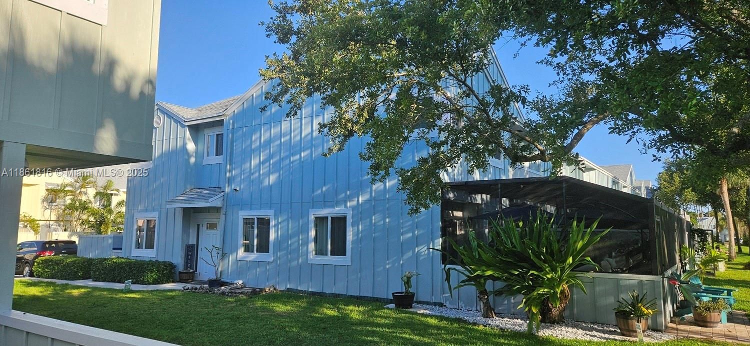 待售: $389,900 (2 贝兹, 2 浴室, 1302 平方英尺)