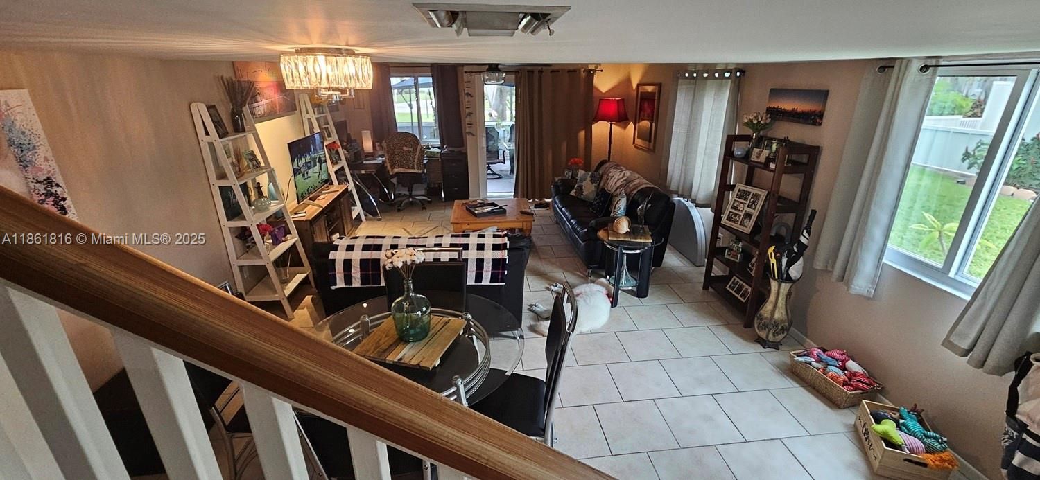 待售: $389,900 (2 贝兹, 2 浴室, 1302 平方英尺)