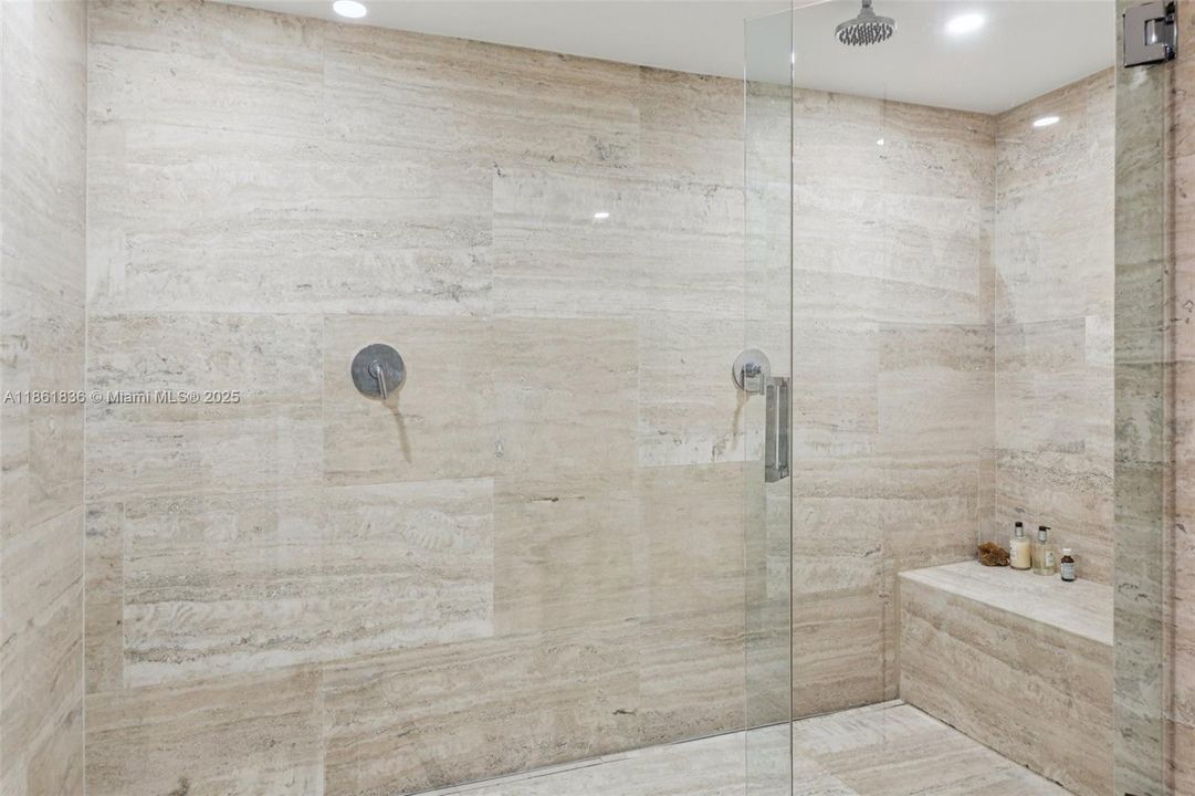 На продажу: $6,300,000 (3 спален, 3 ванн, 2092 Квадратных фут)