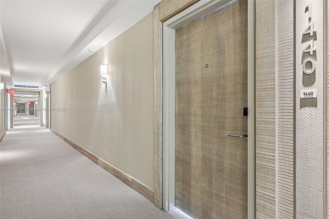 На продажу: $6,300,000 (3 спален, 3 ванн, 2092 Квадратных фут)