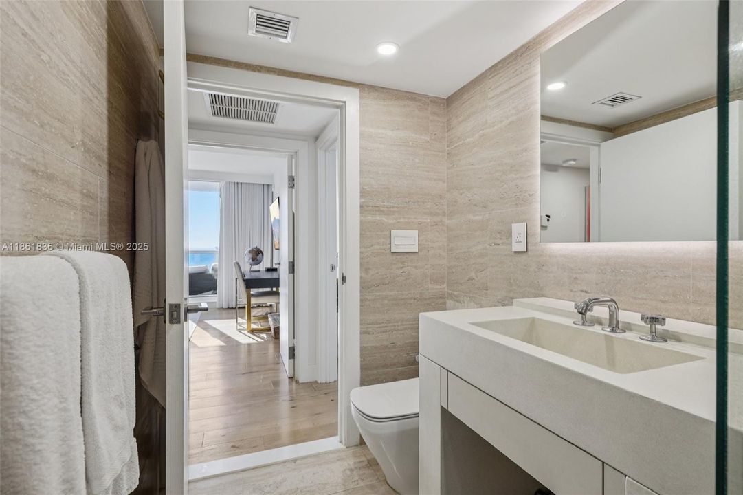 На продажу: $6,300,000 (3 спален, 3 ванн, 2092 Квадратных фут)