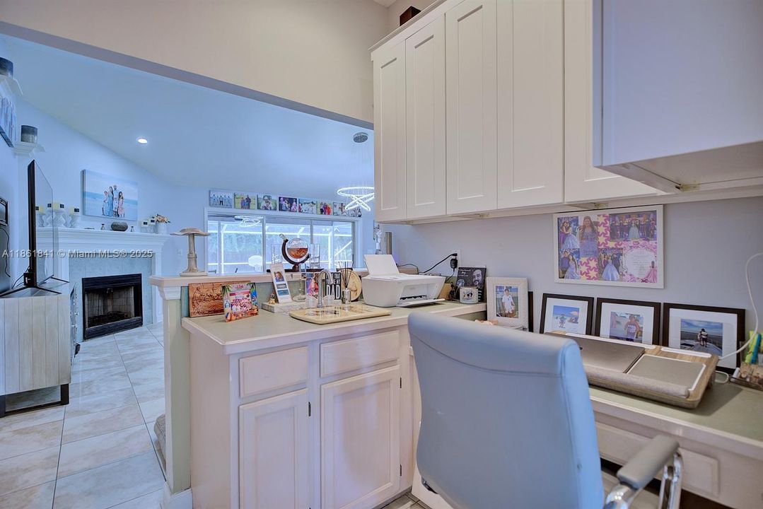 For Sale: $415,000 (4 beds, 2 baths, 2272 Square Feet)