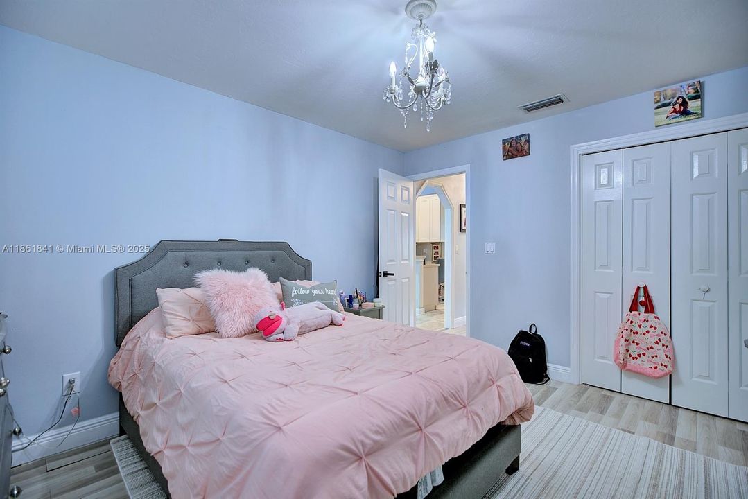 For Sale: $415,000 (4 beds, 2 baths, 2272 Square Feet)