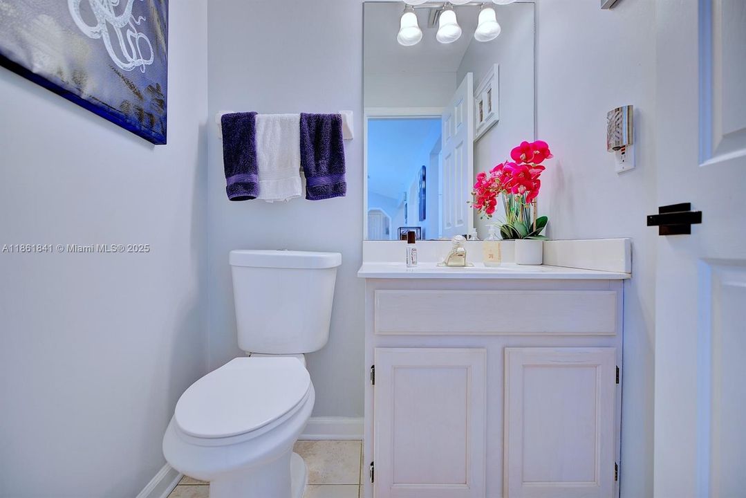 For Sale: $415,000 (4 beds, 2 baths, 2272 Square Feet)