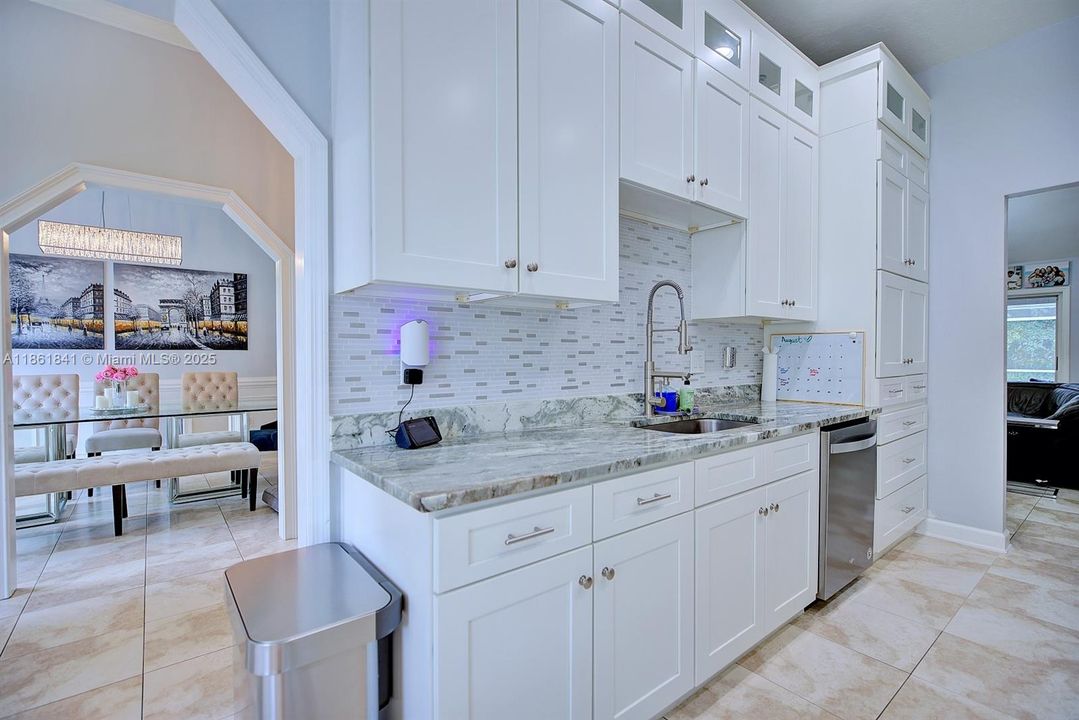 For Sale: $415,000 (4 beds, 2 baths, 2272 Square Feet)