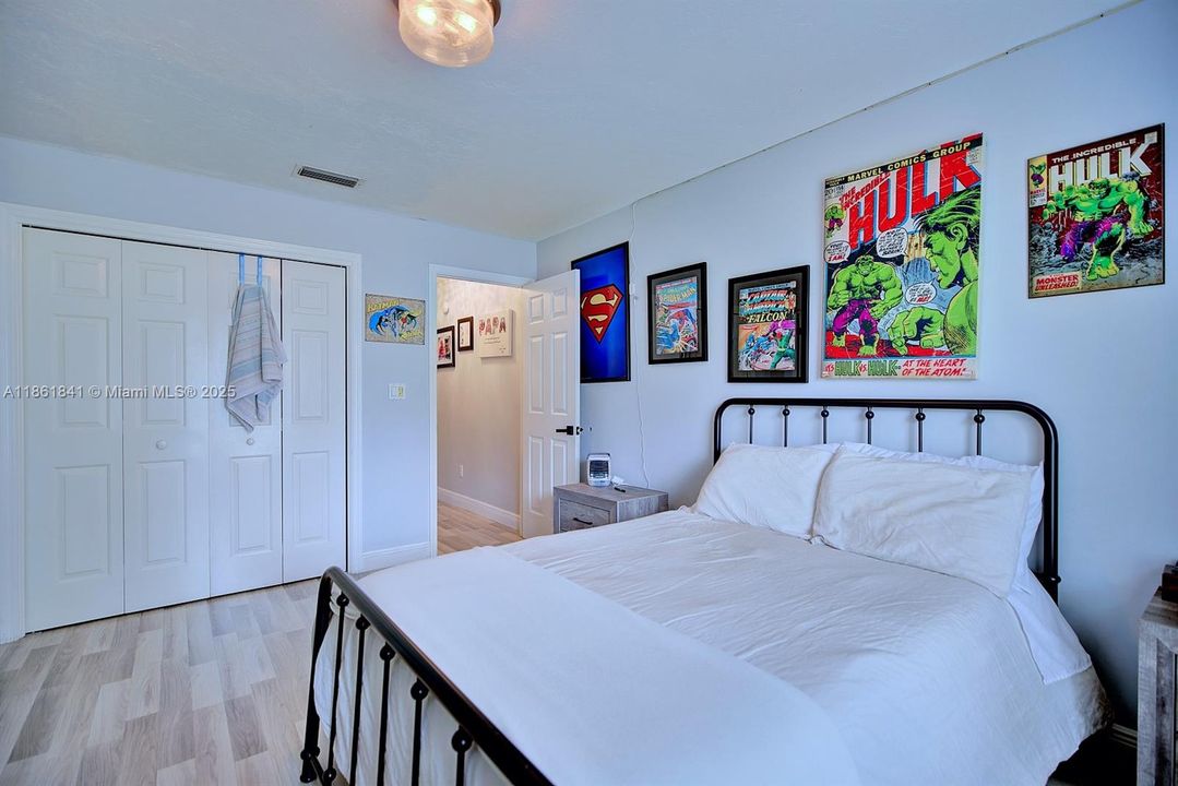 For Sale: $415,000 (4 beds, 2 baths, 2272 Square Feet)