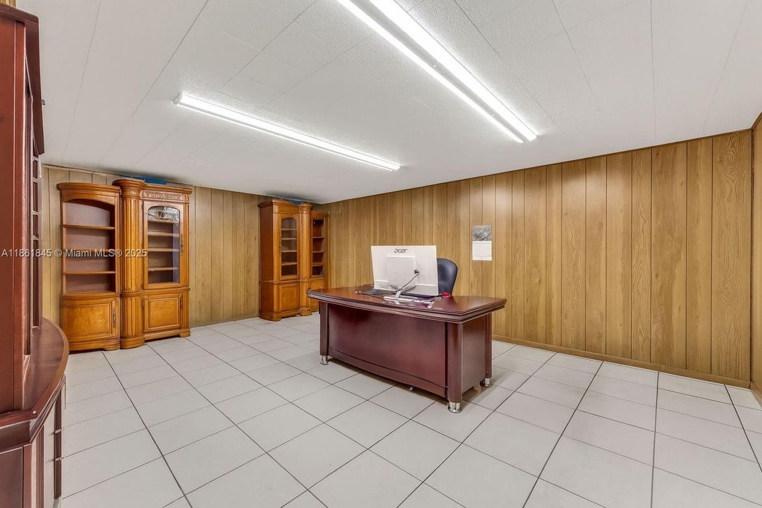 待售: $1,300,000 (0 贝兹, 0 浴室, 0 平方英尺)