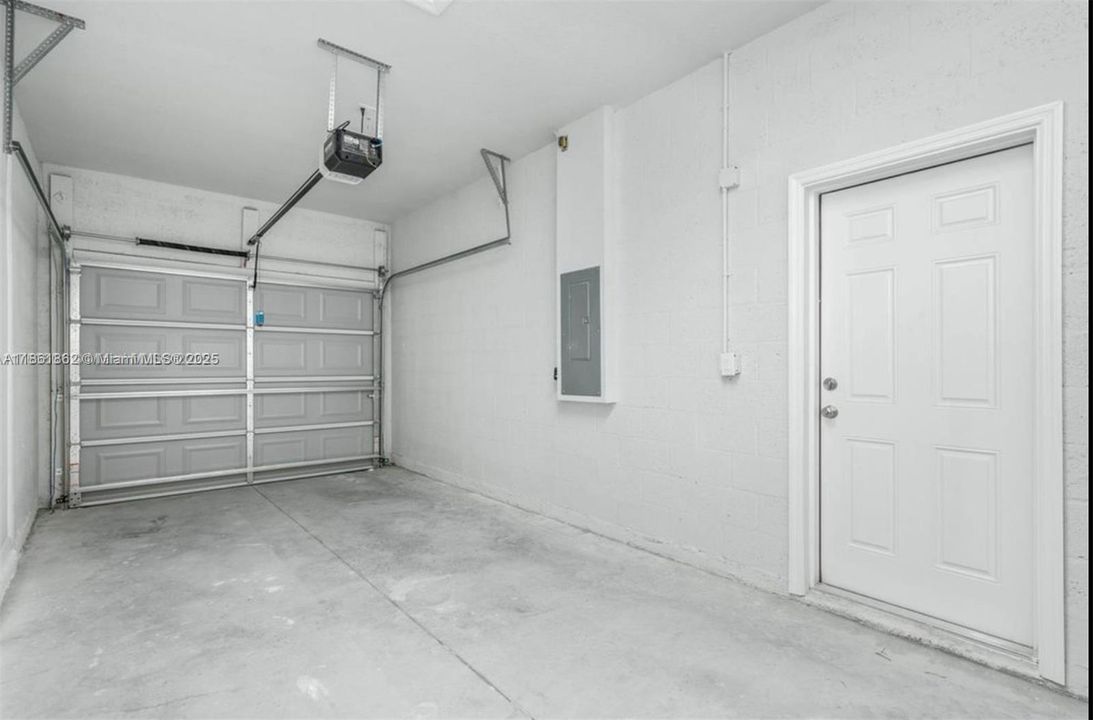 Recientemente alquilado: $1,700 (3 camas, 2 baños, 0 Pies cuadrados)