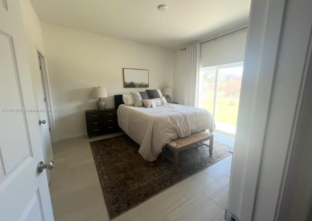 Recientemente alquilado: $1,700 (3 camas, 2 baños, 0 Pies cuadrados)