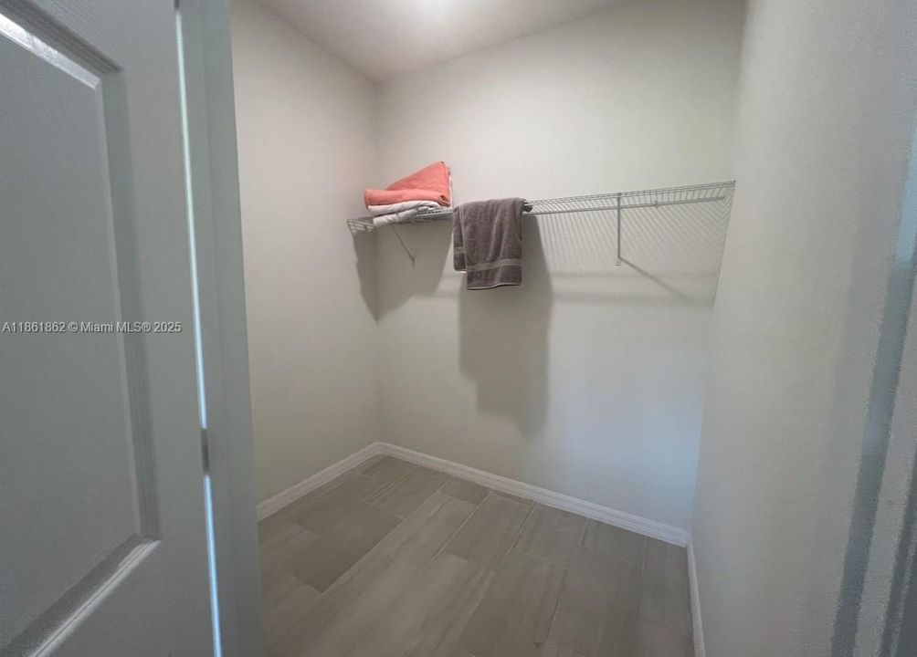 Recientemente alquilado: $1,700 (3 camas, 2 baños, 0 Pies cuadrados)