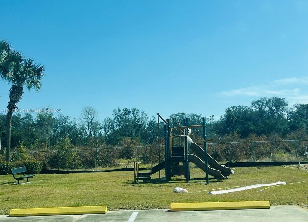 Recientemente alquilado: $1,700 (3 camas, 2 baños, 0 Pies cuadrados)