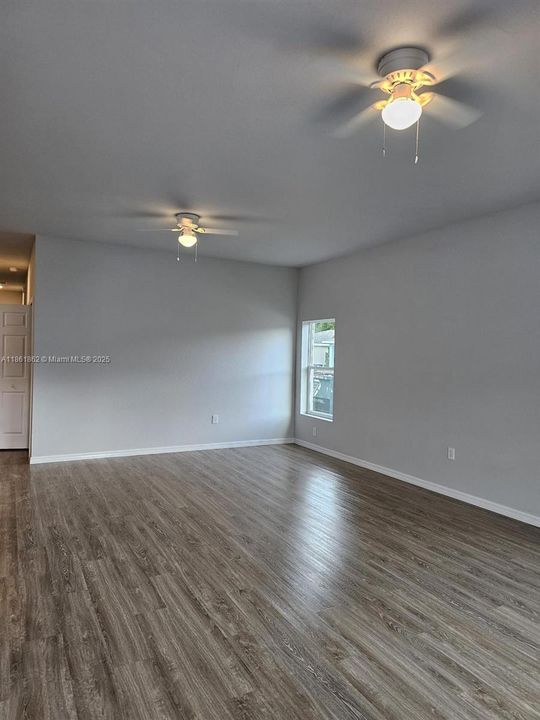 Recientemente alquilado: $1,700 (3 camas, 2 baños, 0 Pies cuadrados)