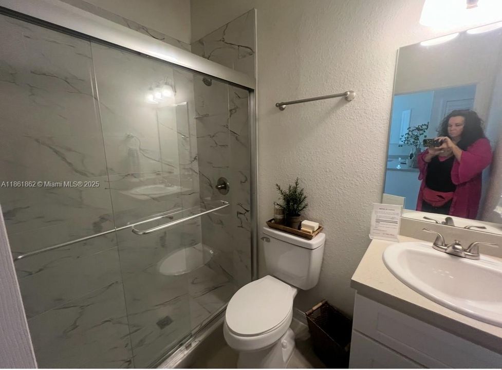 Recientemente alquilado: $1,700 (3 camas, 2 baños, 0 Pies cuadrados)