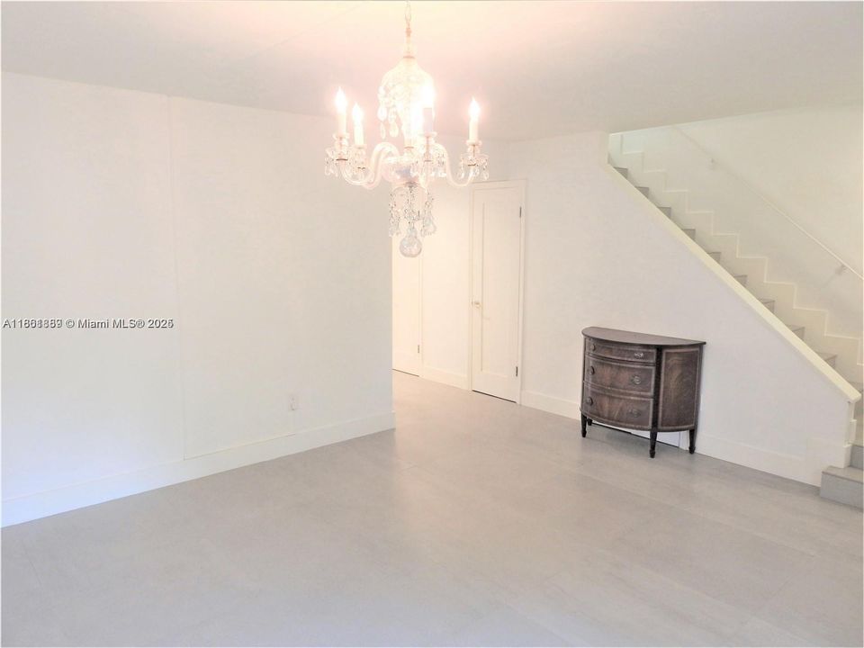 Недавно арендовано: $3,200 (2 спален, 2 ванн, 1592 Квадратных фут)