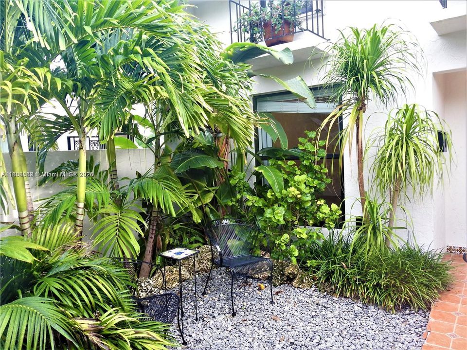 Недавно арендовано: $3,200 (2 спален, 2 ванн, 1592 Квадратных фут)