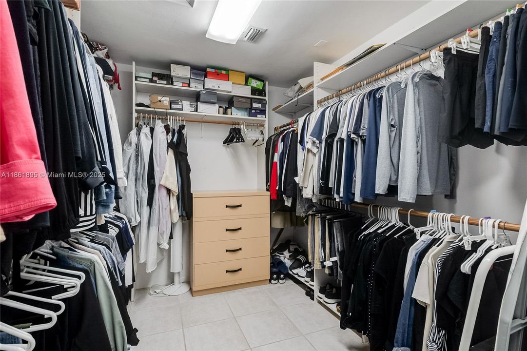 Недавно продано: $1,399,000 (5 спален, 2 ванн, 2767 Квадратных фут)