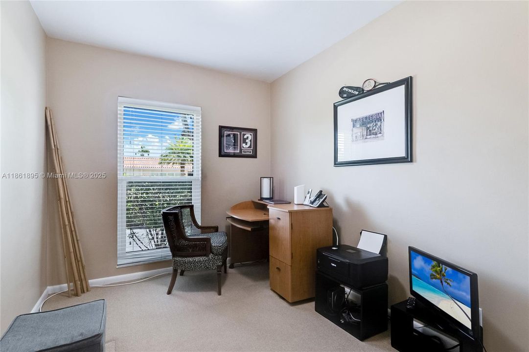 Недавно продано: $1,399,000 (5 спален, 2 ванн, 2767 Квадратных фут)