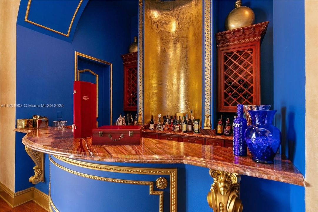 待售: $6,990,000 (8 贝兹, 8 浴室, 10285 平方英尺)