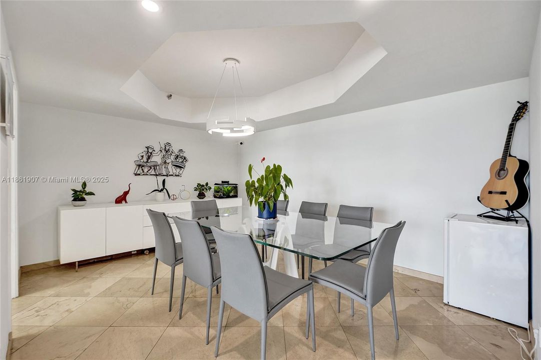 待售: $649,000 (3 贝兹, 2 浴室, 1600 平方英尺)